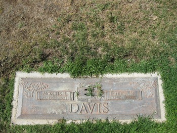 Davis, Lottie Mae gravesite