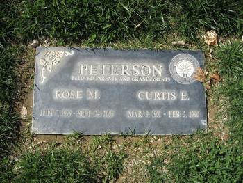 Peterson, Curtis E. gravesite