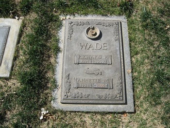 Wade, Antoinette M. ('Annette') gravesite