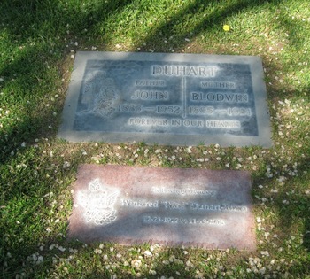 Duhart-Rizzo, Winifred Winona gravesite