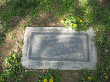 Reynolds, Bernice Lenore gravesite