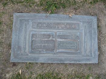Comstock, Herbert Lynn gravesite
