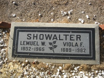 Showalter,   Viola Fidelia gravesite